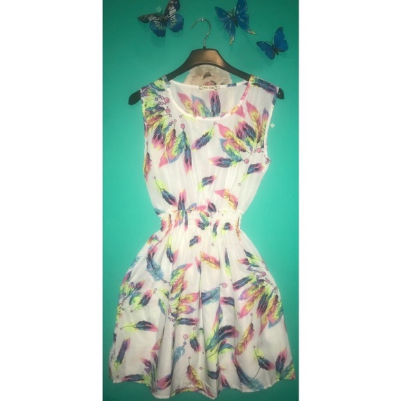 Casual mid length feather dress - Picture 2 of 3